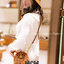 M.C.M Anna Visetos Crossbody Mini กระเป๋าครอสบอดี้ไซส์มินิใบนี้ใช้ประโยชน์จากดีไซน์สุดคลาสสิกของไลน์ Anna ทำให้ได้ผลลัพธ์เป็นแอกเซสซอรี่ร่วมสมัยที่ตรงกับไลฟ์สไตล์ไม่หยุดนิ่ง หนังนุ่ม (Nappa) เพิ่มความโดดเด่นให้ตัวกระเป๋าที่รังสรรค์จากผ้าใบเคลือบผิวล