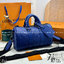 TOP ORI หนังแท้ | LV Keepall Bandoulière 25 กระเป๋าสะพายทรงหมอนสุดไอคอนิก หนังแท้ Taurillon ลายเกรน ฉลุลายโมโนแกรมสวยหรูคลาสสิก โทนสีหรูหราเข้ากันอย่างลงตัว