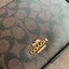 ใครที่รออยู่ห้ามพลาดเลยจร้าา! COACH JES CROSSBODY IN BLOCKED SIGNATURE CANVAS ((1767)) พร้อมส่งอีกครั้ง สินค้าขายดี กระเป๋าสะพายครอสบอดี้ร์หรือสะพายข้างได้ หนังแท้อย่างดีค่ะ 🔺สีหนังของรุ่นนี้ผสมกันได้ลงตัวดูดีมากๆทีเดียวค่ะ กระเป๋าแบบ2ช่องซิป ภายใ
