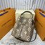 LV NeoNoe Bucket Bag / LV NéoNoé MM Bicolor Monogram Empreinte Leather กระเป๋าสะพายทรงบัคเก็ตใบใหญ่ โดดเด่นและเป็นเอกลักษณ์ด้วยการตกแต่งลายพิมพ์