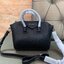 Givenchy Antigona Mini leather shoulder bag กระเป๋าสุดคลาสสิก ใบเดียวก็เอาอยู่ Day to Night Bag เข้าได้กับลุค Smart Casual ด้วยทรงกระเป๋าที่ฐานกว้างใส่ของใช้ที่จำเป็นได้ทุกอย่าง วัสดุหนังแกะสังเคราะห์ (หนังนิ่ม) ขึ้นรูปเงา สวย ตั้งอยู่ทรง มาพร้อมสายสะพายต
