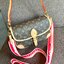 LOUIS VUITTON DIANE MONOGRAM พร้อมส่ง สุดคุ้ม! กับกระเป๋าLV พรีเมี่ยมกิฟ ตปท. หนังแท้ นิ่ม ทรงสวยมากๆค่ะ ((พื้นผิวหนังเป็นการขัดตามธรรมชาติจะมีรอยดำๆตรงขอบหนังนะคะ)) รุ่นนี้มาในลุคสวย หรู ดูชิล เพราะไม่ว่าลุคไหนๆก็เอาจริงๆจ้า! เปิดปิดกระเป๋าแบบกระดุมแม่เห