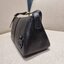 TORY BURCH MCGRAW WEDGE กระเป๋าสะพายไหล่ ทรงสวยไม่ซ้ำ ไม่เกร่อ!! สะดวกใช้งาน ดีไซน์เรียบแต่แฝงความหรู และคลาสสิคในตัว วัสดุหนังลูกวัว สัมผัสดี สวยคม เปิด-ปิดด้วยซิป ภายในเป็นช่องโล่ง มีช่องย่อยเก็บบัตร มาพร้อมสายสะพายในตัว ปรับได้อีกเล็กน้อย ไอเท็มนี้เหมา
