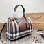 Burberry medium check bowling bag 12" / Burberry Coated fabric boston bag / BURBERRY FRAGRANCES VINTAGE BOWLING BAG กระเป๋าสะพายใบใหญ่ จุของได้เยอะ ลายวินเทจ โทนสีใช้งานง่าย Vintage Signature สวยหรูสุดคลาสสิค