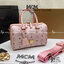M.C.M ESSENTIAL BOSTON BAG IN VISETOS Small 23 Handbag มาพร้อมสายสปอร์ต กระเป๋าถือ/สะพายข้าง ทรงหมอน สวยโดดเด่น ทรงสวยยอดนิยม มาพร้อมพวงหนังห้อย และสายรัดเก็บหูจับ วัสดุหนังแคนวาสคุณภาพดี เปิด-ปิดด้วยซิป ภายในโล่งกว้าง ใส่ของได้เยอะ กระเป๋าสตางค์ โทรศัพท์
