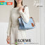 VIP GIFT 】LOEWE Small Cushion Tote Bag Leather Light Blue งานสวยมากๆทำจากผ้าแคนวาสอย่างดี พร้อมสายสะพายหนังแท้ใช้งานได้ทนทานมากๆ ด้านหน้าปักหนังปั้มโลโก้แบรนด์สวยหรู ทรงใบใหญ่ สะพายไหล่ *จุของได้เยอะมาก สามารถใส่ NOTEBOOK IPAD ได้สบายค่ะ น้ำหนักกำลังดี มา
