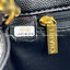 VIP 】หนังแท้ CHANEL mini square flap bag VIP GIFT WITH PURCHAS-GWP กระเป๋าสะพายทรงสี่เหลี่ยมเปิดด้านหน้า หนังคาเวียร์ลายคลาสสิค รุ่นยอดนิยมไอเท็มฮิต อะไหล่ทองสวยหรูดูดีมาพร้อมสายโซ่ทองร้อยหนังจะสะพายไหล่ หรือ Crossbody ก็ดูดี พร้อมส่งที่ไทยไม่ต้องรอพรีฯ ส