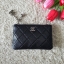 รุ่นที่ใครหลายคนรอคอย ❤️💚 CHANE VIP GIFT PURSE BAG กระเป๋าคล้องมือทรงมินิ จากงาน VIP GIFT แบรนด์ดังอย่าง CHANEL วัสดุหนัง PREMIUM PU สุดหรูเปิดปิดด้วยที่จับซิป LOGO อะไหล่เงิน ประดับโลโก้ ด้านในมีช่องใส่บัตรได้อีก3ช่อง มาพร้อมที่ใส่พวงกุญแจ