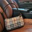 🇬🇧 NEW ARRIVAL! BURBERRY HAND BAG VIP GIFT WITH PURCHASE (GWP) พรีเมี่ยมกิ๊ฟ Limited Edition จาก BURBERRY วัสดุทำจากหนังPVC ลายแบบฉบับแบรนด์ ตัวกระเป๋าอยู่ทรงสวย เปิดปิดด้วยซิป ภายในกว้างใส่ของได้หลากหลาย สายสะพายหลังปรับได้3ระดับ อะไหล่แบ