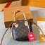 LV Lockit BB bag 19cm กระเป๋าทรงโท้ท ดีไซส์ดั้งเดิมด้านบนโค้งมนเป็นเอกลักษณ์สวยงามสะดุดตาลายโมโนแกรม ตอบโจทย์การใช้งาน พกพาได้หลายสไตล์สุดไอโคนิก