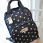 CATH KIDSTON BACKPACK BAG กระเป๋าเป้น่ารัก ตามแบบฉบับของแบรนด์นี้เลยค่า โดดเด่นด้วยหนัง PVC พิมพ์ลาย กันน้ำทั้งใบ ด้านในมีช่องซิปใหญ่ใส่ของ 2 ช่อง จุของได้เยอะ ใส่ IPAD / A4ได้สบายเลยค่ะ ด้านหน้ามีช่องซิปเล็ก 1 ช่อง ใส่ของจุกจิกหนิบได้สะดวก น้ำหนักเบา ใช้