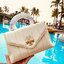 TORY BURCH KIRA QUILTED SMALL BAG พร้อมส่งที่ไทย ไม่ผิดหวังแน่นอนค่ะ! กระเป๋าหิ้วหรือสะพายข้างได้ วัสดุหนังแกะแท้ทั้งใบ ((หนังแกะจะมีคุณภาพดีเงานิ่มและแพงกว่าหนังวัวจ้า)) หนังนิ่มสวยงามมากๆค่ะ เปิดปิดกระเป๋าแบบหมุนล็อคแบบโลโก้แบรนด์ ใช้อะไหล่คลาสสิคดูหรูเ