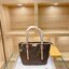 LV Neverfull Monogram / LV TOTE SET 3IN1 กระเป๋าสะพายใบใหญ่ทรง tote มาพร้อมกระเป๋าสตางค์ และตัวห้อยน้องหมาน่ารัก เป็นอีกรุ่นที่มีคนใช้กันทั่วบ้านทั่วเมือง