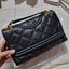 TORY BURCH FLEMING SOFT CONVERTIBLE SHOULDER BAG รุ่นหายากที่สาวๆตามหา มาพร้อมเสิร์ฟความสวยถึงบ้านไปเลยจ้า รอบนี้คัดสีสวยๆมาให้ได้ช้อปกันอย่างจุใจไปเลย กระเป๋าสะพายไหล่ หนังแท้นิ่มเต็มใบ สวยหรูดูแพง เปิด-ปิดด้วยตัวกดล็อคแน่นหนา สายสะพายในตัวปรับใช้ได้ 2 แ