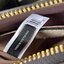 Marc Jacobs Snapshot Bag กระเป๋าแบรนด์ดังจากสัญชาติอเมริกัน นับได้ว่ารุ่นนี้เป็นรุ่นทรงฮิตเลยทีเดียว โดยด้านหน้ากระเป๋าจะเป็นโลโก้แบบโลหะที่เป็นสัญลักษณ์ของแบรนด์นี้ มาพร้อมสายสะพายที่จะสะพายยังไงก็ดูโดดเด่น เพราะขนาดใหญ่ที่สกรีนตัวอักษรโลโก้ ในรูปแบบต่าง