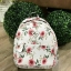 GUESS WOMAN'S FACTORY BACKPACK กระเป๋าเป้รุ่นใหม่ล่าสุดขนาดกำลังดีวัสดุหนังแกะสังเคราะห์พิมพ์ลายดอกไม้สวยน่ารัก น้ำหนักเบา มีหูหิ้วเเละสายสะพายหลังเลื่อนปรับได้ ด้านหน้ามีโลโก้และช่องซิป เปิดปิดด้วยซิปสะดวกใช้ ภายในกว้างและจุ ใส่ ipad กระเป๋าสตางค์ใบ