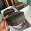 VIP GIFT 】หนังแท้ CELINE TRIOMPHE ROUND PURSE ON STRAP กระเป๋าทรงครอสบอดี้ ใบกลมเล็กน่ารัก วัสดุหนังแท้ทั้งใบ ตกแต่งด้วยโลโก้แบรนด์ มาพร้อมสายหนังยาว กับสไตล์น่ารักคุณหนู ห้ามพลาดค่ะ!!
