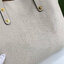 BURBERRY Embossed Crest Leather Tote Bag กระเป๋าสะพายทรงชอปปิ้ง หน้าปั้มโลโก้แบรนด์ งานหนังทั้งใบ ซับในลายออริจินอลแบรนด์หรูมากค่ะ จุของได้เยอะ ใบใหญ่ทรงสวย ภายในโล่งกว้าง สามารถใส่กระเป๋าสตางค์ยาว มือถือ ของใช้ได้เยอะ งานตัวจริงสวยน่าใช้มากค่ะ พร้อมส่งที