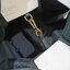 LOEWE HANDLE & SHOULDER BAG GIFT WITH PURCHASE GWP พรีเมี่ยมกิ๊ฟ Limited จาก LOEWE PERFUME DUTYFREE รุ่น Rare items สุดๆวัสดุหนังแท้ Calfskin หนังสวยดีไซน์มีเอกลักษณ์ ใบใหญ่กำลังดี น้ำหนักเบา สามารถปรับได้หลายทรงไม่จำเจ ด้านข้างมีซิปปรับขยายได้ ภายในโล่งก
