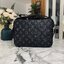 LV Outdoor Messenger Bag กระเป๋าทรงแมสเซนเจอร์สีดำสวยคลาสสิก รุ่นที่ได้รับความนิยมอย่างมาก ท่านชวยควรมีติดตู้ไว้ได้ใช้งานบ่อยๆ แน่นอนค่ะ