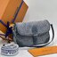 LV Diane Monogram Denim Bag กระเป๋าสะพายมัลติฟังก์ชั่นเดนิมสไตล์วินเทจ ปั้มนูนโลโก้ลายโมโนแกรม ดีไซน์ใหม่ ออกมาได้น่ารักน่าใช้มากๆ สียีนส์ซีดสวยมีเสน่ห์ -- [รับตัวแทนกระเป๋า]