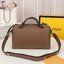 FENDI by the way small เกรดออริจินอล กระเป๋าถือ/สะพายข้างทรงหมอน รุ่นตามหา วัสดุหนังสวย มาพร้อมสายสะพายถอดออกได้ ใช้วันไหนๆกับชุดไหนๆได้หมดเลยทีเดียว อีกหนึ่งรุ่นที่ต้องแนะนำนะคะ