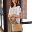 OUTLET 】COACH 73293 MINI AVENUE CARRYALL IN SIGNATURE CANVAS กระเป๋าสะพายรุ่นคลาสสิค คัมแบคแล้วจ้าแม่!! ไซส์กำลังสวย วัสดุหนังแคนวาสคุณภาพดี ด้านข้างเก็บทรงได้ เปิด-ปิดด้วยกระดุมแม่เหล็ก ใช้งานง่าย มีช่องซิป ใบนี้เห็นเล็กๆ แต่จุได้เยอะพอสมควรเลยน้า ɣ