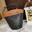 พรีเมี่ยมกิ๊ฟแท้ 100% 】CELINE BUCKET CROSSBODY BAG VIP GIFT WITH PURCHASE (GWP) กระเป๋าพรีเมี่ยมกิ๊ฟ Limited Edition จาก CELINE PERFUME DUTY FREE COUNTER วัสดุ TRIOMPHE CANVAS & LEATHER ทรงถังหนังสวยหรูอยู่ทรงเปิดปิดด้วยซิปแบรนด์
