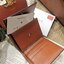 พรีเมี่ยมกิ๊ฟแท้ 100% 】CELINE SHORT WALLET VIP GIFT WITH PURCHASE GWP พรีเมี่ยมกิ๊ฟ Limited จาก CELINE HAUTE PARFUME DUTYFREE วัสดุ Triomphe Canvas หนังขึ้นลาย Signature Brand สวยอยู่ทรงมีโลโก้ด้านหน้าเปิดปิดด้วยฝาพับกระดุมแม่เหล็ก