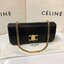 หนังแท้ CELINE CHAIN BAG TRIOMPHE IN SHINY CALFSKIN BLACK ก็ปังๆ ยาวๆ ไปเลยสิค่ะ งานหนังแท้ทั้งใบสวยหรู สวยมากกก เก๋มาก ต้องมีแล้วค่าา แบบใหม่ล่าสุด งานพึ่งเข้ามาน้อยน้าา ราคาดีไปอีก ภาพสินค้าถ่ายจากงานขายจริง ใช้งานต่างประเทศได้เลยค่าา