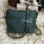 Guess Woman Factory Crossbody Bag กระเป๋าสะพายรุ่นใหม่ดีไซน์สวยหรูคลาสสิคจาก GUESS FACTORY วัสดุหนังเเกะสังเคราะห์เนื้อหนานิ่มลายตาราง เปิดปิดด้วยซิปสะดวกใช้ ด้านหน้ามีโลโก้ ภายในมีโลโก้ช่องใส่ของ และช่องซิป ใส่กระเป๋าสตางค์ใบยาว ของใช้ได้จุ มาพร้อมสายสะพ