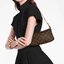 น้องน่ารักน่าใช้มากๆค่ะ LOUIS VUITTON POCHETTE ((Premium Gift Lv)) กระเป๋าหิ้ว//คล้องไหล่//สะพายข้าง//หรือถือแบบคลัท ชิลๆได้เลยค่า หนังแกะแท้นิ่มสวย เปิดปิดกระเป๋าแบบซิป ภายในสามารถใส่กระเป๋าเงินใบกลางได้; มือถือได้;พาสปอร์ตได้;ของจำเป็นจุกจิกสาวๆได้เยอะเ