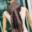 Gucci Classic Print Scarf แบรนด์ดังจากประเทศอิตาลี ด้วยงานพรีเมี่ยมกิ้ฟ ส่งมอบความรู้สึกดีๆให้กับคนที่คุณรัก ในรูปแบบผ้าพันคอและผ้าคลุมไหล่ผืนใหญ่สีสันไม่ฉูดฉาด เหมาะกับชุดที่เป็นทางการหรือลำลองก็ได้ เป็นผ้าที่ให้ความอบอุ่น ถักทอด้วยผ้าcashmere ผ้าเนื้อดี