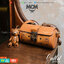 M.C.M SMALL TRACY CROSSBODY IN VISETOS สาวรออยู่!! ไอเท็ม must have เรียบหรู คงเอกลักษณ์ของคอลเลคชั่นเทรซี่ ที่ให้ความเป็นผู้ดีในตัว กระเป๋าสะพายข้างทรงกระบอก ขนาดกำลังสวย วัสดุหนังแคนวาสคุณภาพดีสลับหนังแท้ สวยงาม เปิด-ปิดด้วยตัวกดล็อค ภายในโล่ง ใส่ของได้