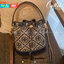 ของแท้ 💯% TORY BURCH Monogram Jacquard Bucket Bag กระเป๋าถือหรือสะพายไหล่ วัสดุผ้า Canvas โลโก้ Jacquard ทรงถัง ตั้งอยู่ทรง กระเป๋าปักลายแบรนด์ สวยหรู สายยาว Crossbody ได้ เปิด-ปิด โดยเชือกรูด เปิด-ปิดพร้อมสลับที่ประดับโลโก้ สวยหรู คุณนาย สุดๆ ไปเ