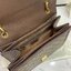 พรีเมี่ยมกิ๊ฟแท้ 100% 】Gucci Queen Margaret GG small top handle bag 476541 Dark Coffee งานหนังแท้ กระเป๋าที่ใช้เป็น Everyday Bag สามารถใช้งานได้บ่อยครั้งและสามารถสะพายไปทำกิจกรรมต่าง ๆ ได้ทุกวันตัวกระเป๋าอยู่ทรงสวย จุดเด่นมีผีเสื้อแสนสวย อีกหนึ่งไอเท็มที่