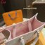 พร้อมส่ง 2 ไซส์ 2 สี โทนพาสเทล 💖💖 LV OnTheGo Leather Handbag / LV Tote Crossbody Bag กระเป๋าทรงโท้ทเวอร์ชั่นดั้งเดิม งานหนังเต็มใบ โทนสีพาสเทลละมุน ปั้มโลโก้ไล่สีเป็นเอกลักษณ์