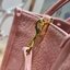 M.C.M SMALL MUNCHEN TOTE IN VISETOS พร้อมส่ง 3 สี กระเป๋าโท้ทไซส์เล็ก ขนาดกำลังสวย พกพาง่าย ใหม่ล่าสุด ที่ใช้สามารถใช้ได้ทั้งหนุ่มๆและสาวๆ รูปทรงคลาสสิค