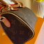 VIP GIFT 】LOUIS VUITTON NANO SPEEDY พร้อมส่งความน่ารักค่ะ! กระเป๋าทรงหมอนไซด์มินิ หนังแกะแท้นิ่มสวยงามค่ะ เปิดปิดกระเป๋าแบบซิป ภายในสามารถใส่มือถือได้ กระเป๋าเงินใบกลางได้ พาสปอร์ตได้ค่ะ