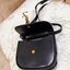 VIP 🥂 สีใหม่พร้อมส่ง! Saint Laurent Kaia Small YSL Plaque Leather Cross Body Bag / YVES SAINT LAURENT YSL BAG VIP วัสดุ Calfskin หนังเรียบอยู่ทรงเปิดปิดด้วยฝาปิดโลโก้แบรนด์อะไหล่ทอง ภายในโล่งมีโลโก้และช่องย่อยสามารถใส่มือถือของใช้จุกจิกได้เยอะ สาย