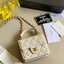 หนังแท้ VIP GIFT CHANEL MINI BLACK BAG รุ่นยอดนิยมไอเท็มฮิตวัสดุหนังแท้เรียบสวยคลาสสิคเปิดปิดด้วยฝาปิดกระดุมด้านหน้ามีโลโก้แบรนด์อะไหล่ทองสวยหรูดูดีมากกกก มาพร้อมสายโซ่ทองร้อยหนังจะสะพายไหล่ หรือ Crossbody ก็ดูดี ภายในโล่งกว้าง ตัวจริงสวยน่าใช้ Chanel min