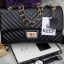 🛍ทางร้าน ได้กระเป๋า จากแบรนด์ KEEP รุ่น KEEP shoulder chevron chain handbag สวย หรู มากๆ เลยน๊า กระเป๋าอยู่ทรง หนังแกะนิ่มมากคะ สายโซ่สะพายสบายคะ สายปรับ สั้น ยาวได้คะ ภายในสีแดง มีช่องใส่ของจิกจิงหลายช่องแบ่งเก็บของเป็นสัดส่วนมากๆคะ ใบจริงสวยมาก 