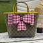 VIP 】Animal-Friendly Gucci Kid GG Supreme Tote Bag งานหนังแท้ทรงตั้งสวย ขนาดกะทัดรัด จุของได้เยอะ ใช้ได้ทั้งเด็กและผู้ใหญ่ น่ารักมากค่ะ **ขายดีตลอดกาล**