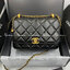 หนังแท้ VIP GIFT CHANEL CLASSIC CROSSBODY CHAIN IN BLACK BAG งานหนังแกะสีดำสุดคลาสสิก เรียบหรู มีกิมมิกน่ารักๆ หนังฟูทุกช่องสวยมากๆ อะไหล่สีทอง สวยสุดๆ เลยค่ะ