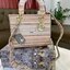 DIOR WOMEN MEDIUM LADY D-LITE BAG VIP GIFT WITH PURCHASE (GWP) พรีเมี่ยมกิ้ฟ Limited Edition จาก DIOR DUTYFREE COUNTER วัสดุหนังแท้ Calfskin หุ้มด้วยผ้า Cannage อีกชั้นและปักลวดลาย 'Dior Palm' กระเป๋า Lady D-Lite ผสมผสานความสง่างามและคลาสสิกที่เ