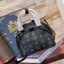 M.C.M Anna Visetos Crossbody Mini กระเป๋าครอสบอดี้ไซส์มินิใบนี้ใช้ประโยชน์จากดีไซน์สุดคลาสสิกของไลน์ Anna ทำให้ได้ผลลัพธ์เป็นแอกเซสซอรี่ร่วมสมัยที่ตรงกับไลฟ์สไตล์ไม่หยุดนิ่ง หนังนุ่ม (Nappa) เพิ่มความโดดเด่นให้ตัวกระเป๋าที่รังสรรค์จากผ้าใบเคลือบผิวล