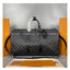 LV Keepall Bandoulière 45 Monogram Eclipse / Damier Graphite Canvas กระเป๋าเดินทางแบบดัฟเฟิล เป็นรุ่นที่เคียงข้างนักเดินทางรอบ สวยหรูโลกสง่างามตลอดกาล มีไว้ไม่มีเอาท์ เกรดท็อป ออริ เทียบแท้ 1:1 เกรดดีสุด
