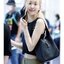 YSL Le 5 a soft hobo bag / YSL Tote 2022 มาใหม่มากก พร้อมส่งที่นี่ที่เดียวเลยค่า กระเป๋าที่สาวๆ ตามหากันหนักจริงๆ ตามรอยคุมโรเซ่ไปเลยค่าา งานเกรดออริจินอล หนังซอร์ฟสวย ภาพสินค้าถ่ายจากงานขายจริง ใช้งานต่างประเทศได้