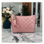 CHANEL Gabrielle Bag กระเป๋าสะพายซิกเนเจอร์สวยคลาสสิค สีชมพูพาสเทล ดีไซน์ไม่เหมือนใคร เป็นเอกลักษณ์ ใช้งานได้หลากหลาย สะพายได้ไม่ซ้ำ