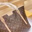 LV Neverfull Monogram / LV TOTE SET 3IN1 กระเป๋าสะพายใบใหญ่ทรง tote มาพร้อมกระเป๋าสตางค์ และตัวห้อยน้องหมาน่ารัก เป็นอีกรุ่นที่มีคนใช้กันทั่วบ้านทั่วเมือง